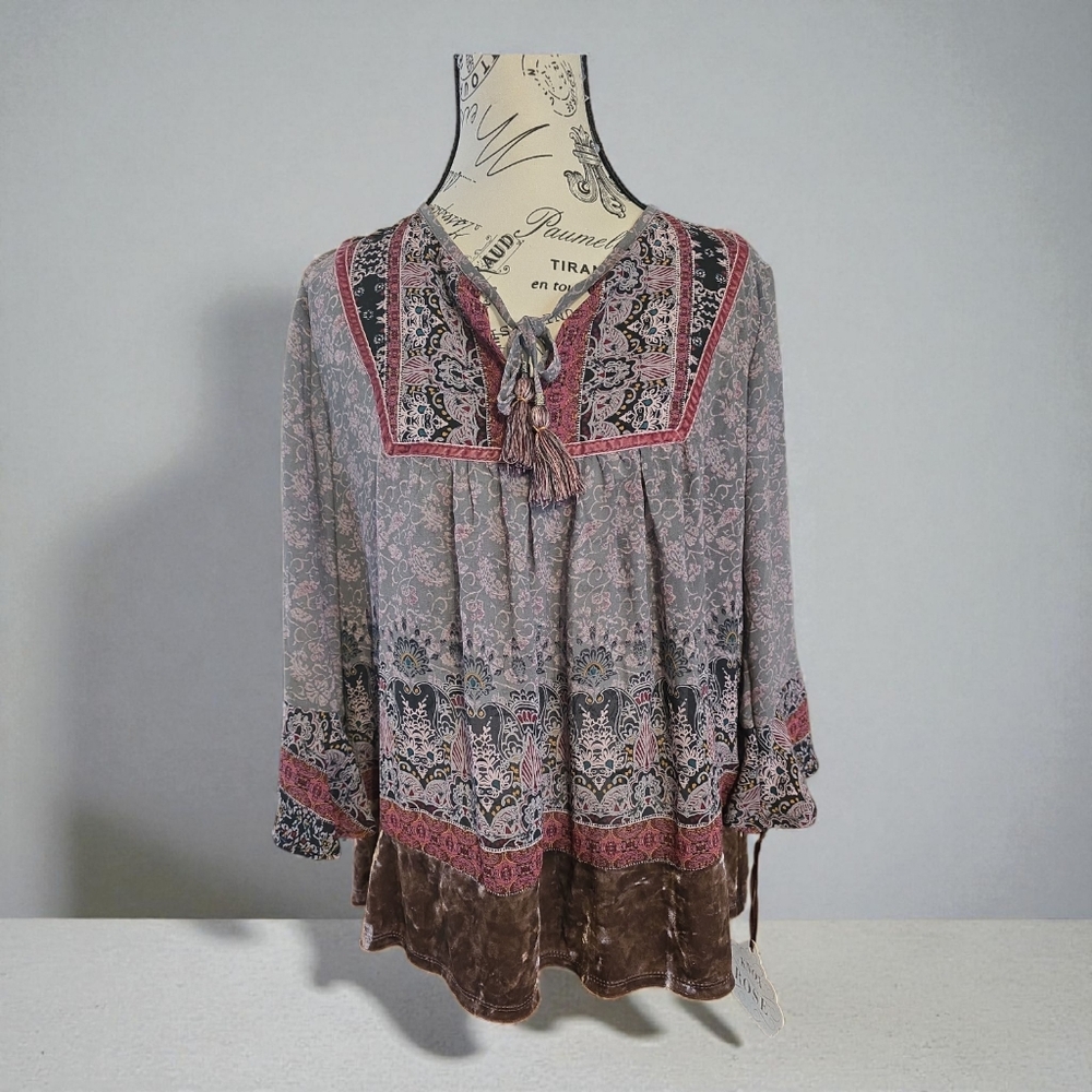 KNOX ROSE Boho Velvet Floral Top